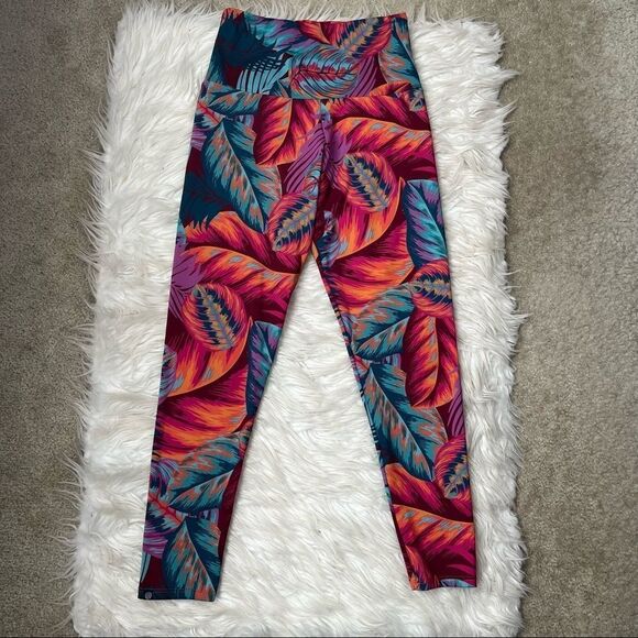 Onzie Lanai Capri Leggings - Picture 5 of 11